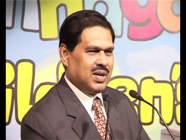 Dr.Mannar Javahar, Vice Chancellor of Anna University,Chennai at Punnagai Fest 2011
